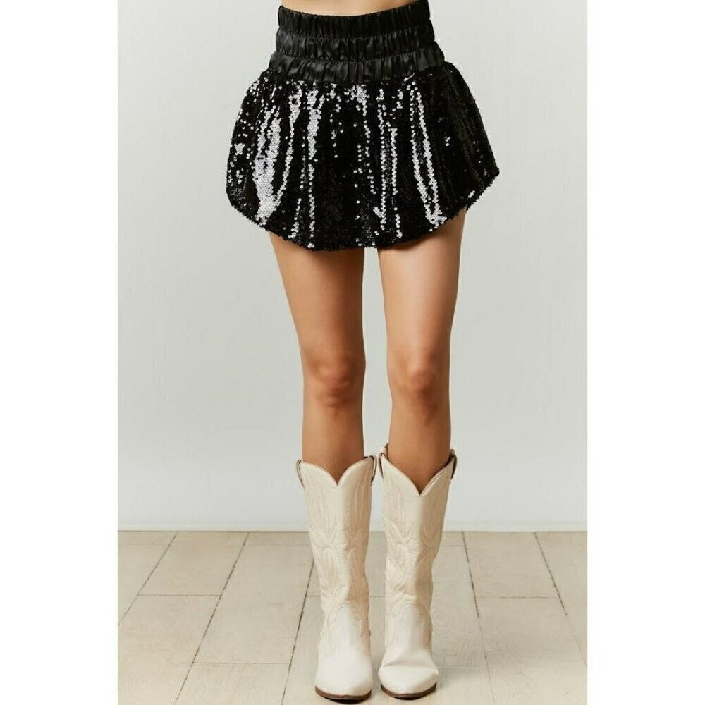Hit The Lights Sequin Skort in Black - Picture 3 of 10